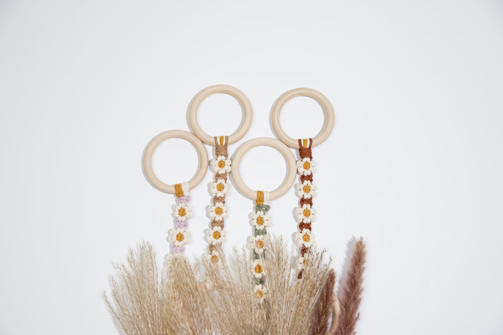 Macrame Daisy Tea Towel Holders - Classic White Daisy