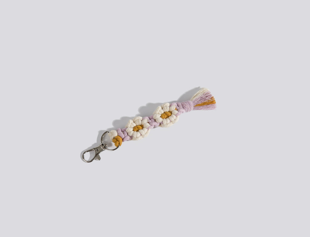 Macrame Daisy Keychain - Classic White