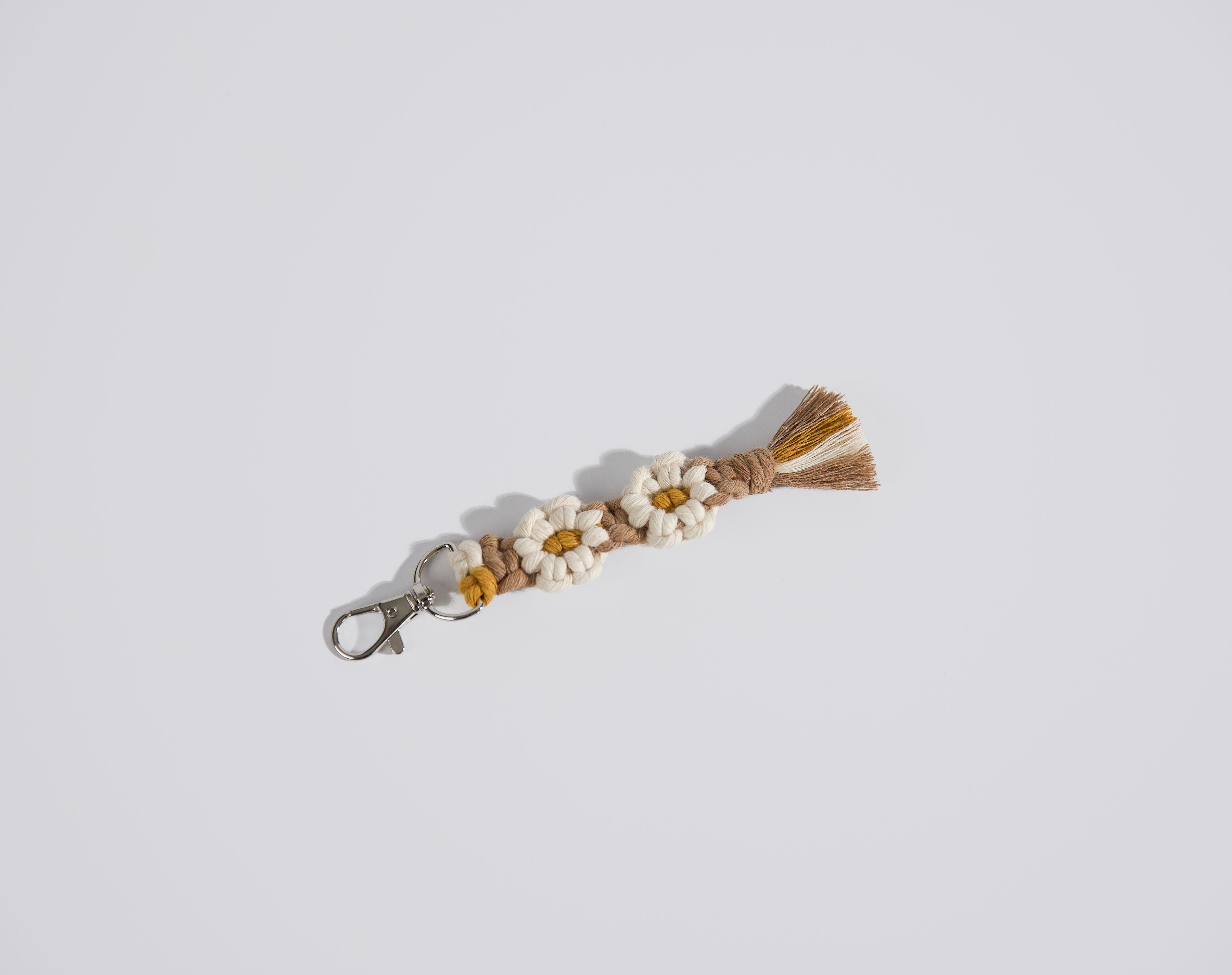Macrame Daisy Keychain - Classic White