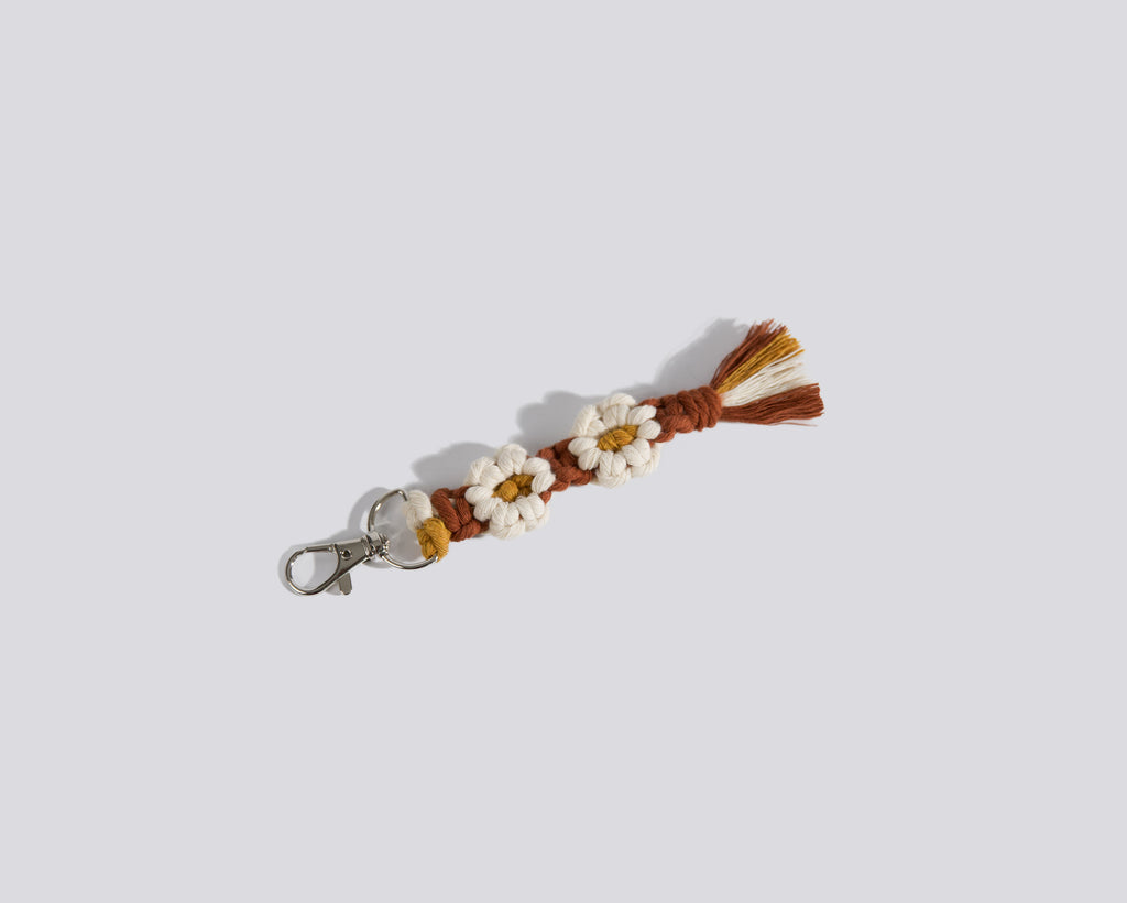 Macrame Daisy Keychain - Classic White