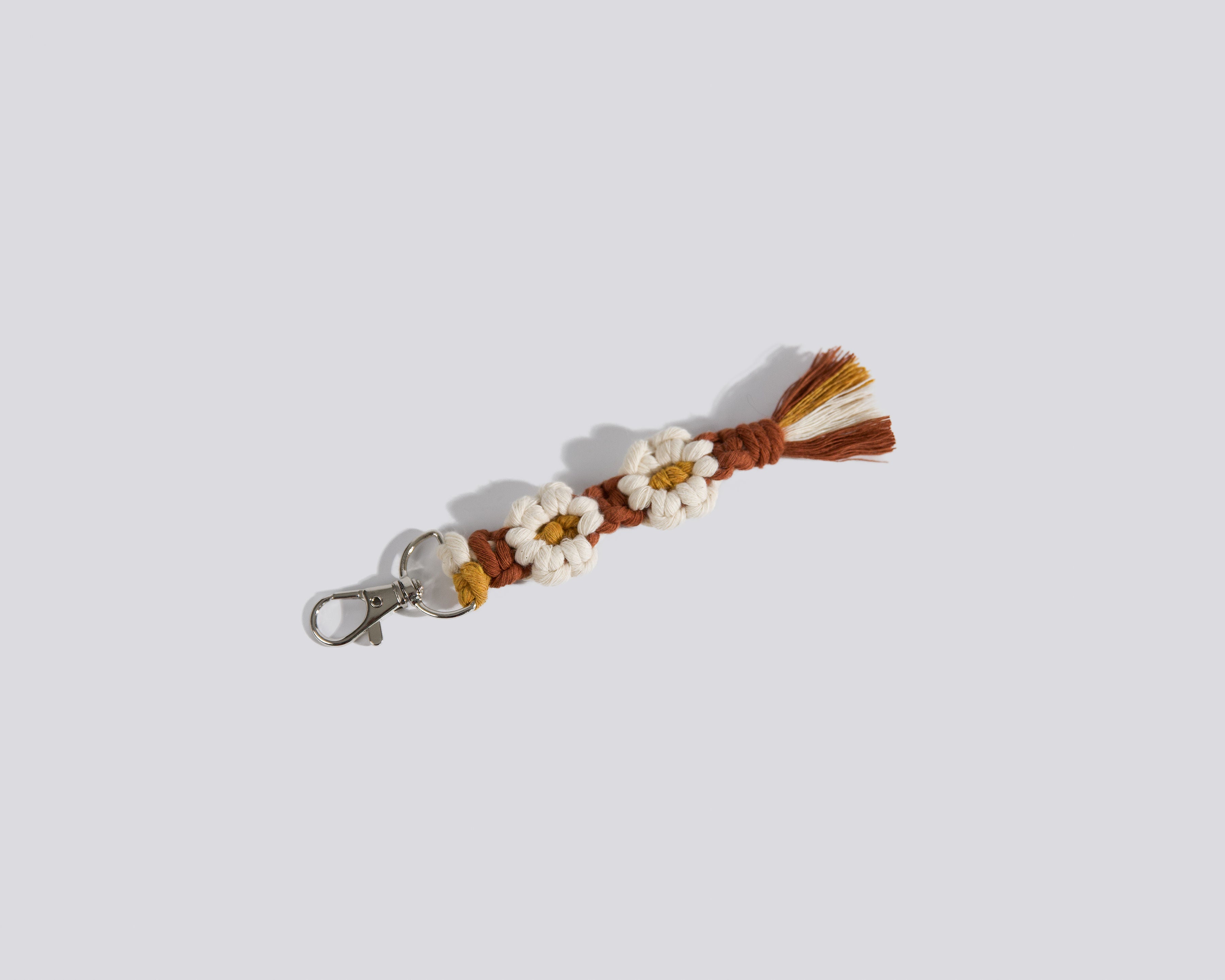 Macrame Daisy Keychain - Classic White