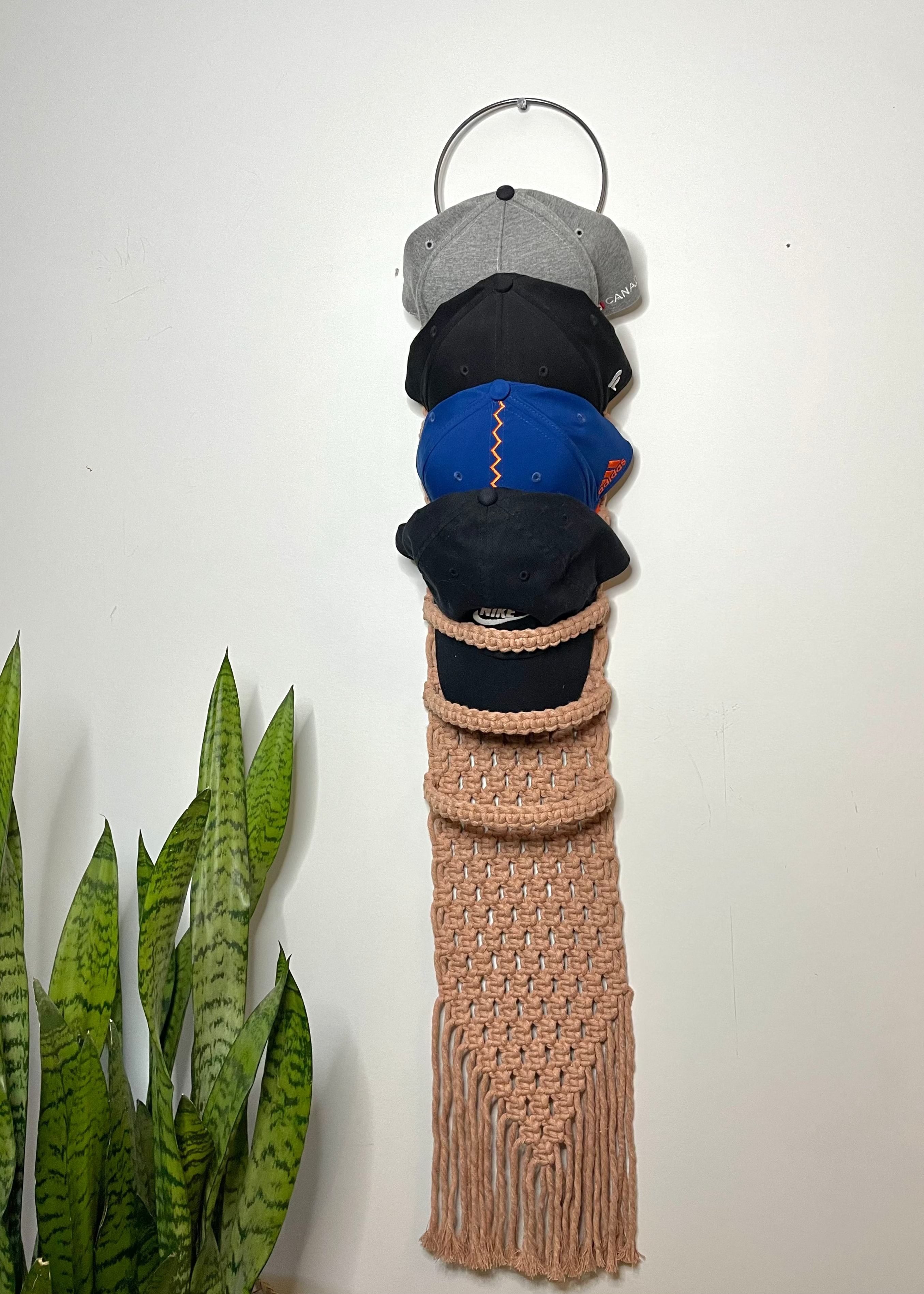 RUIZHIXUAN Macrame Hat Rack – Boho Wall Hanger For 8-12 Caps, Natural Cotton & Wood, No Assembly Needed